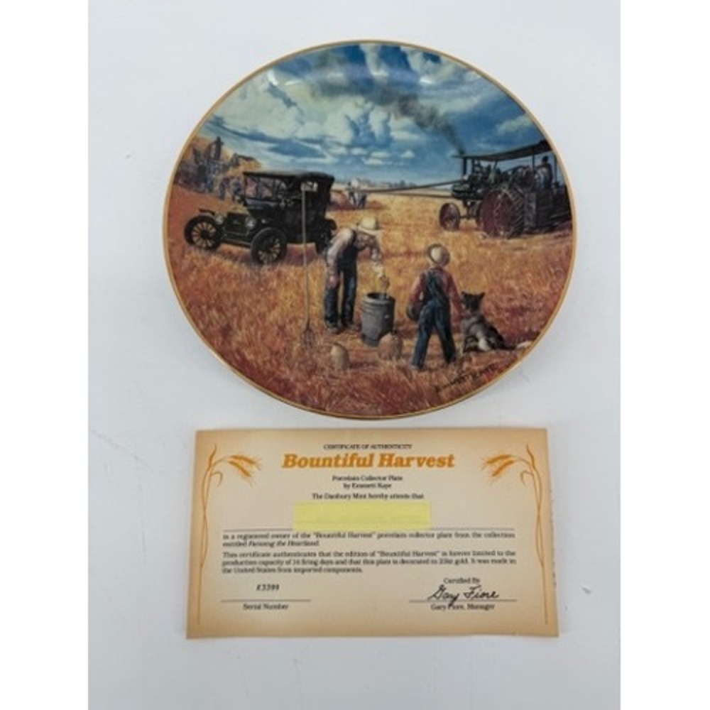 Danbury Mint Bountiful Harvest Emmett Kaye Porcelain Collector Plate K3399 23kt